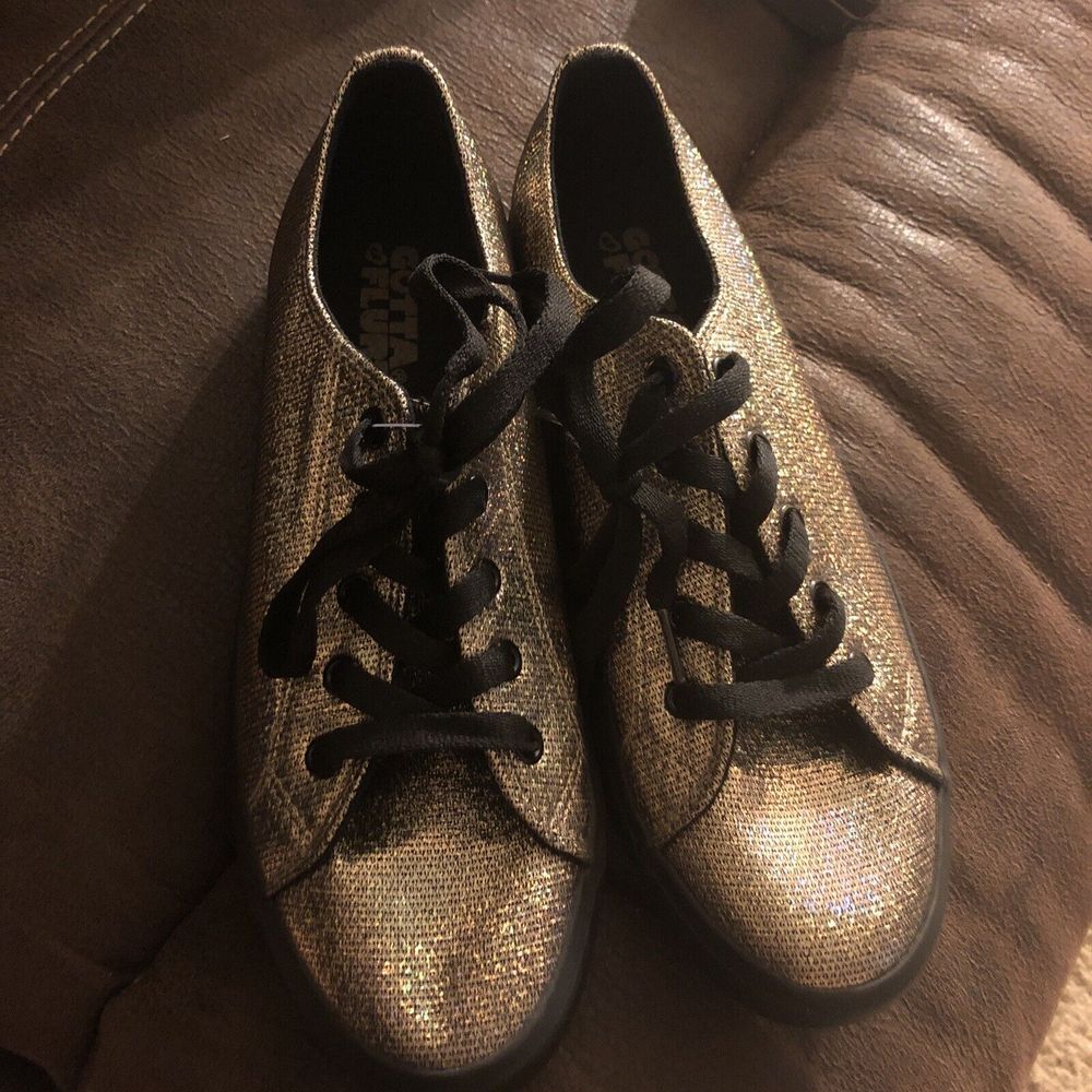 Gotta Flurt Womens US‎ Size 8 Gold Sparkly Shoes
